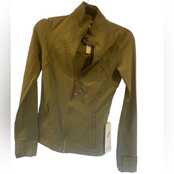 NWT Lululemon define jacket ARMY GREEN Size: 6